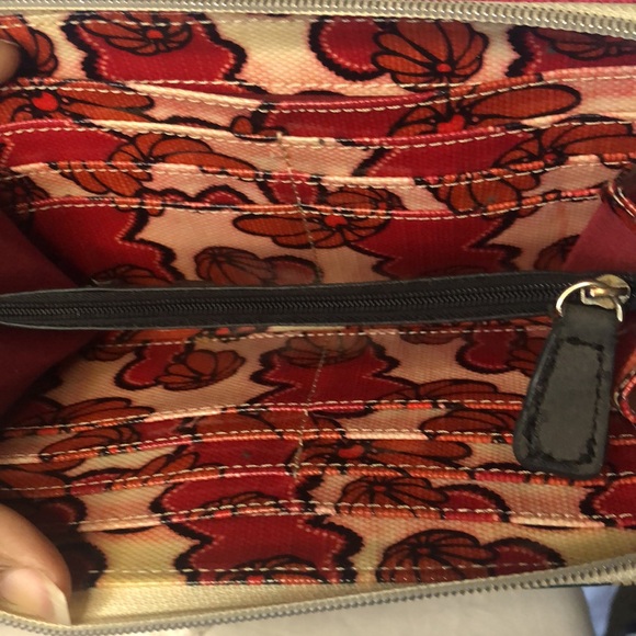 SAKROOTS colorful bird printed wallet. - Picture 5 of 10